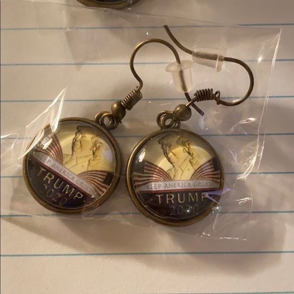 Trump MAGA 2020 rustic gold earrings USA DJT KAG - Picture 5 of 6